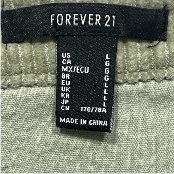 Forever 21 Woman’s 100% Cotton Sage Green Corduroy Mini Skirt w/Buttons-Large - Picture 7 of 11